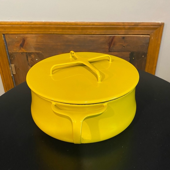 Dansk Kobenstyle Yellow
Enamel W/ Lid 3 Qt IHQ France - Picture 2 of 11